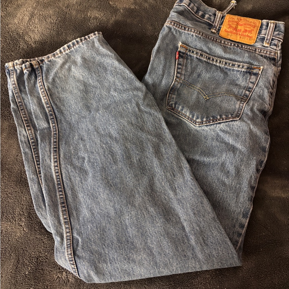 levi 550s W40 L32 medium wash thrifted vintage jeans